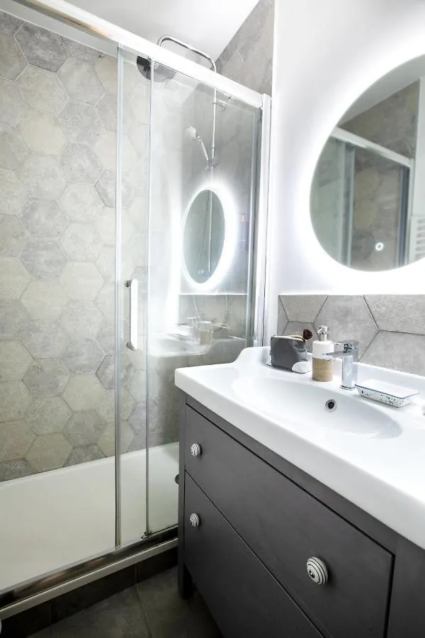 Apartment Edgar Suites Martyrs - Lebas Paris
